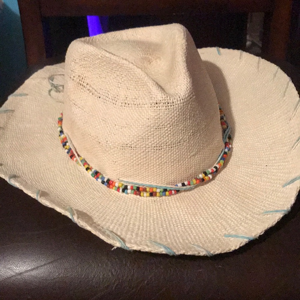 Women’s cowgirl hat